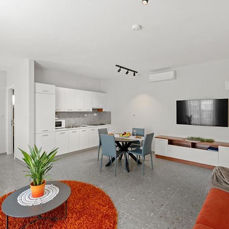 Apartment Complex Irena With Pool Porec Luaran gambar