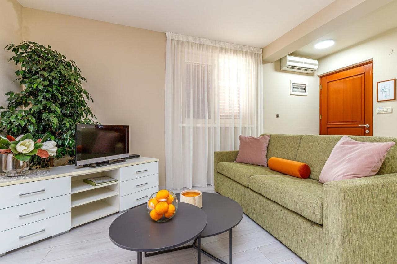 Apartment Complex Irena With Pool Porec Luaran gambar