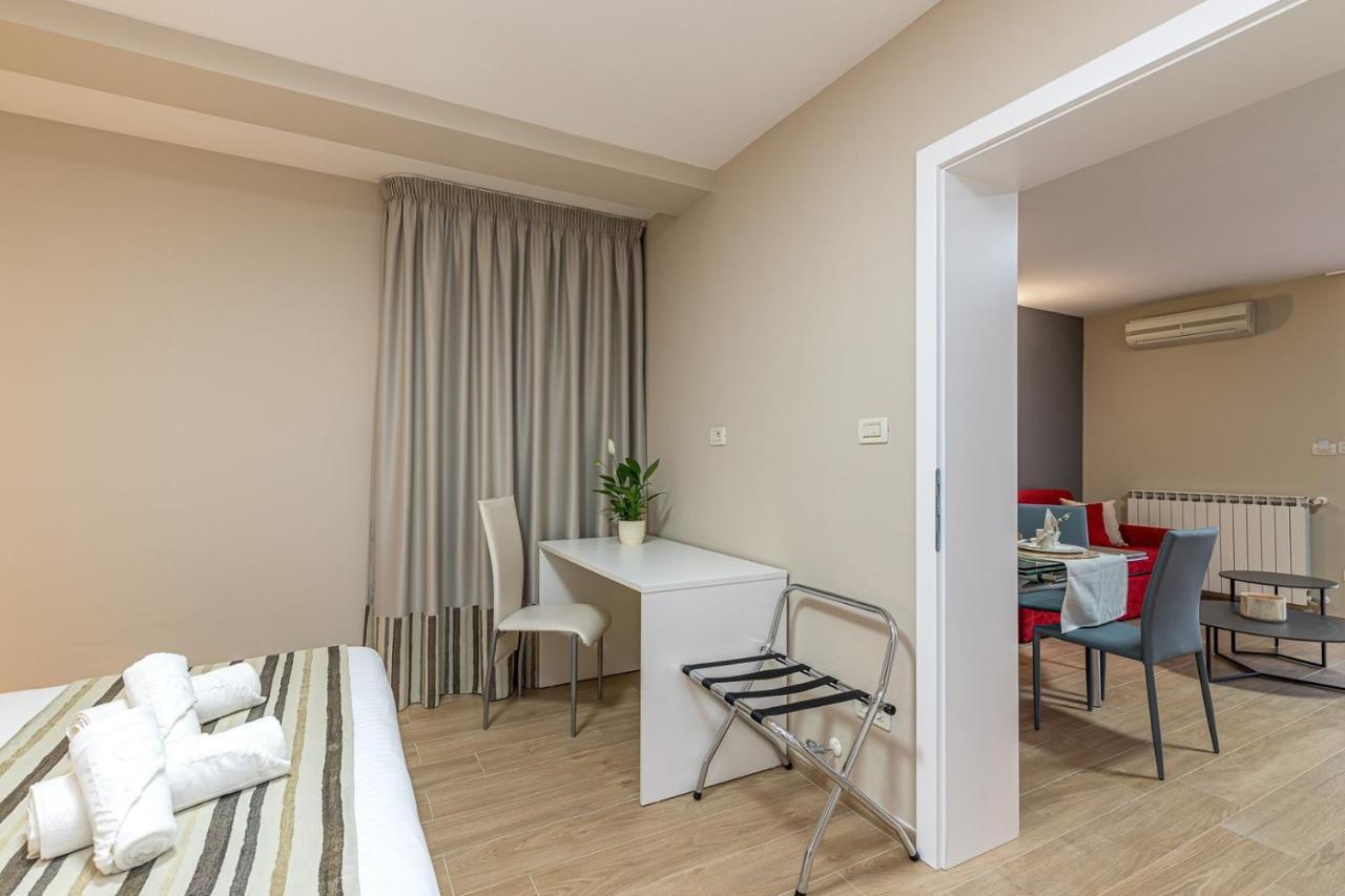 Apartment Complex Irena With Pool Porec Luaran gambar